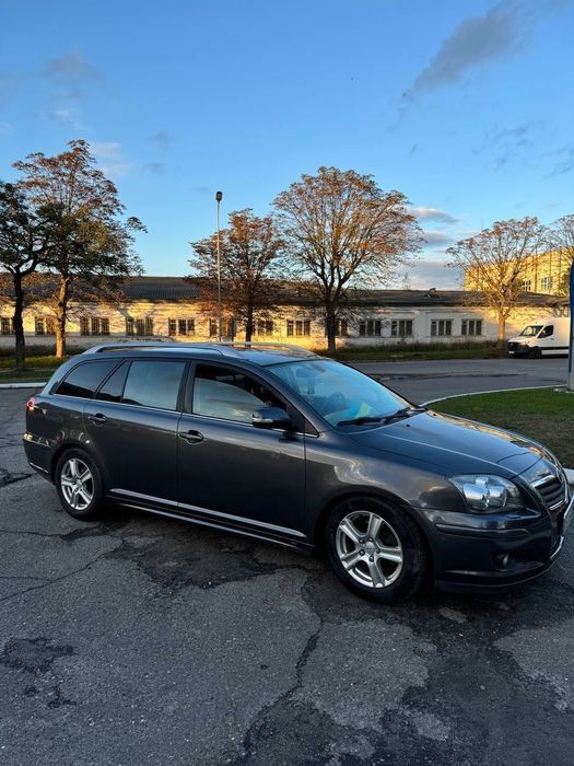Toyota Avensis 2007 рік