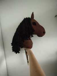 Brązowy Hobby Horse