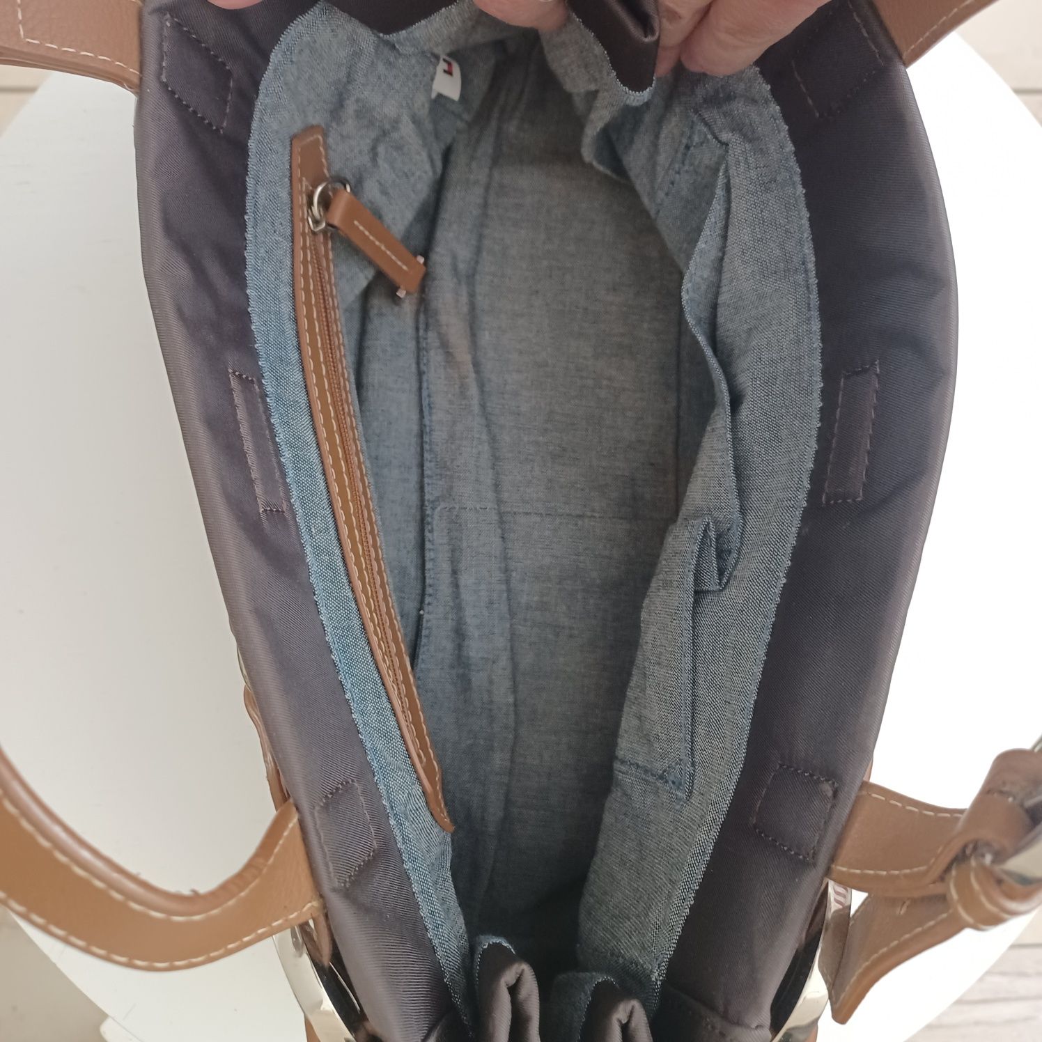 Torebka TOMMY HILFIGER oryginalna mała jak nowa