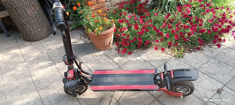 Продам электросамокат TESLA 30000