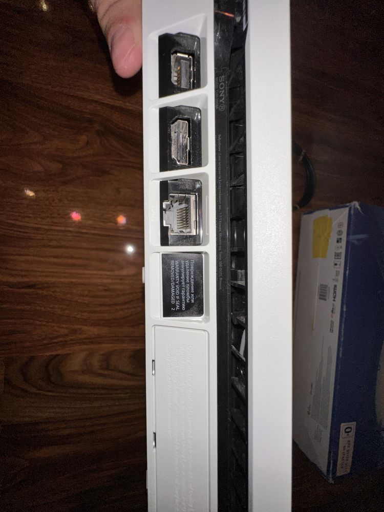 !!Срочно!!PlayStation 4 slim 500GB White