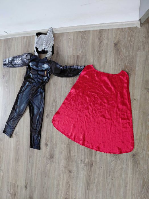 Stroj  superbohater THOR z maska H&M 110/116
