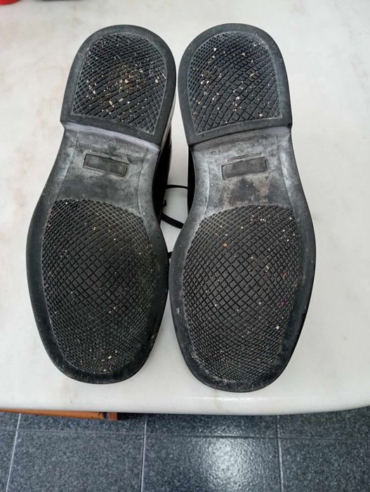 Botas em pele número 41