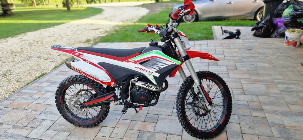 Cross RFZ LIZZADR 250cm³