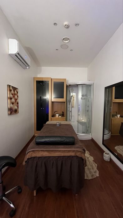 Apenas massagem terapeutica.