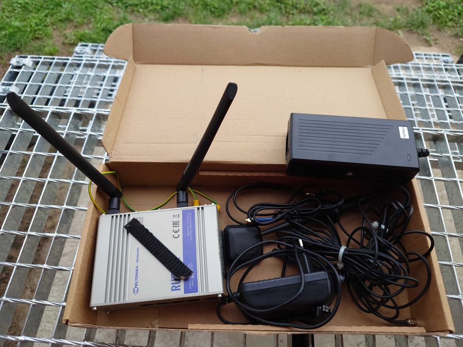 Router przemysłowy Teltonika RUTX12 - Dobry stan.