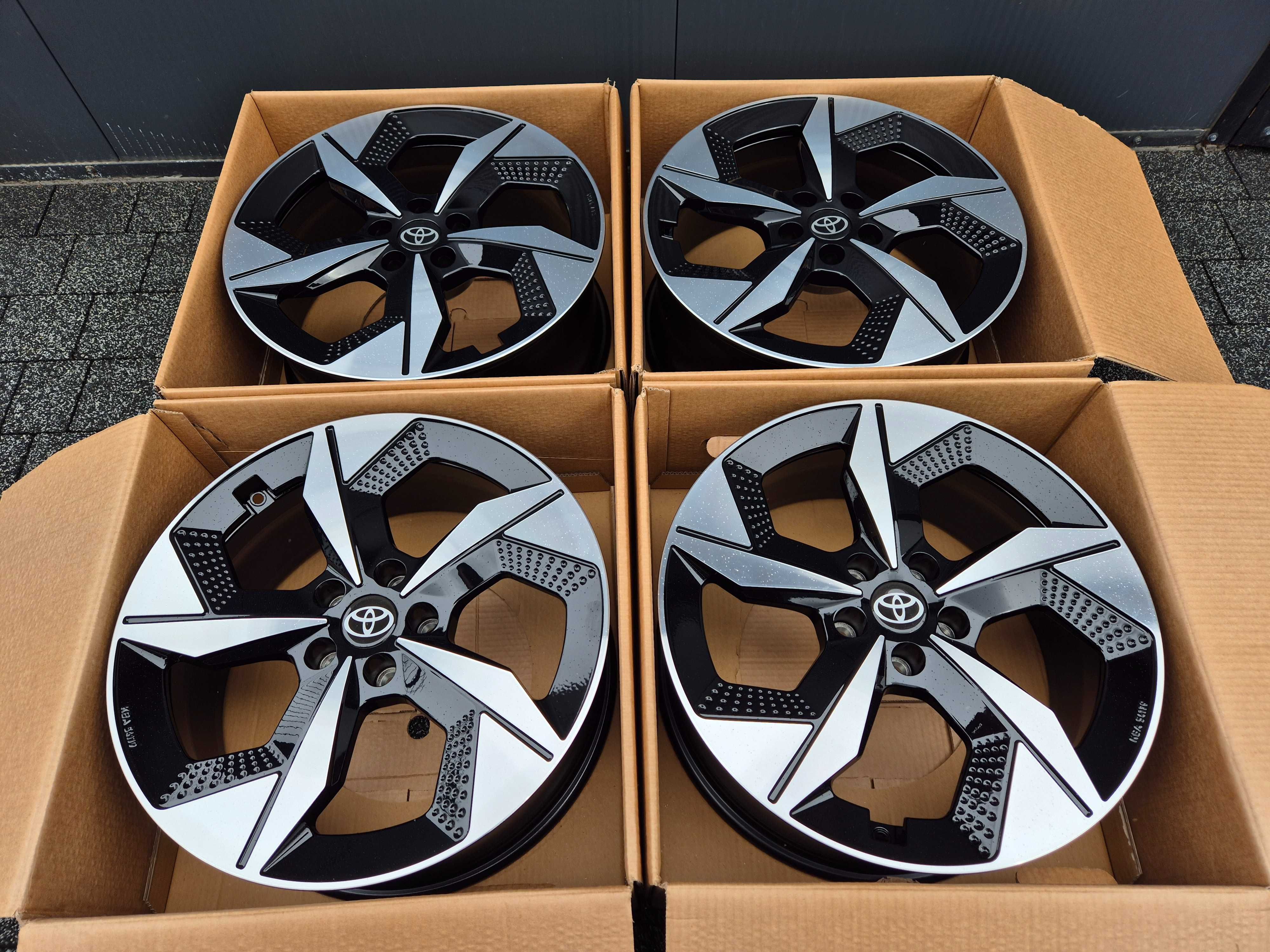 Felgi 19 do TOYOTA RAV4 Camry CH-R Corolla Auris Avensis bZ4X 5x114,3