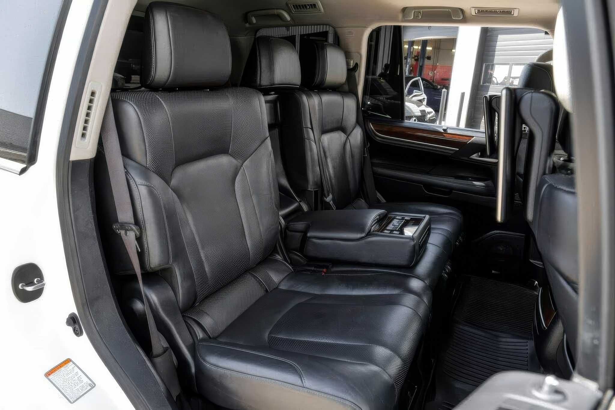 2016 Lexus LX 570