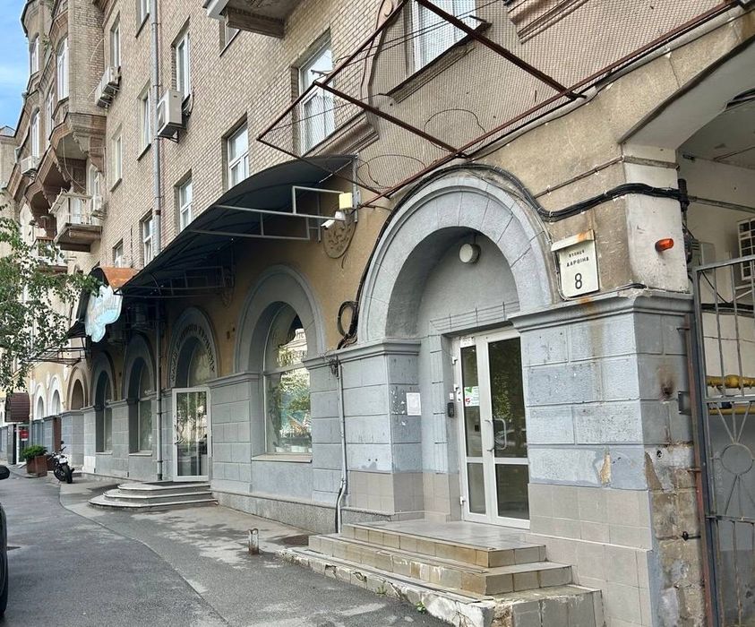 Приміщення з ремонтом! 143,3 м2 Київ!