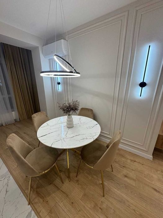 Простора та стильна 2-кімнатна квартира у самому центрі міста