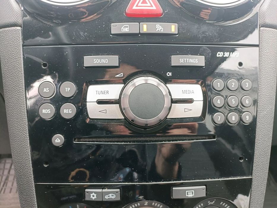 OPEL CORSA IV D 06-14 LIFT 2014 r. radioodtwarzacz radioodbiornik radio  *