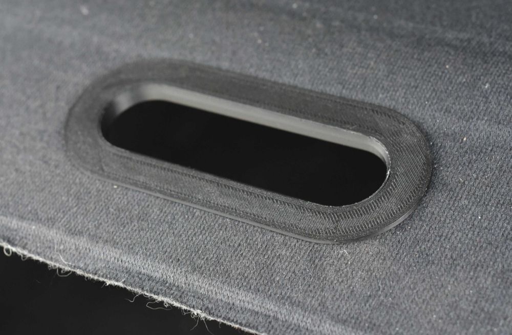 Uchwyt rolety bagażnika Dacia Jogger