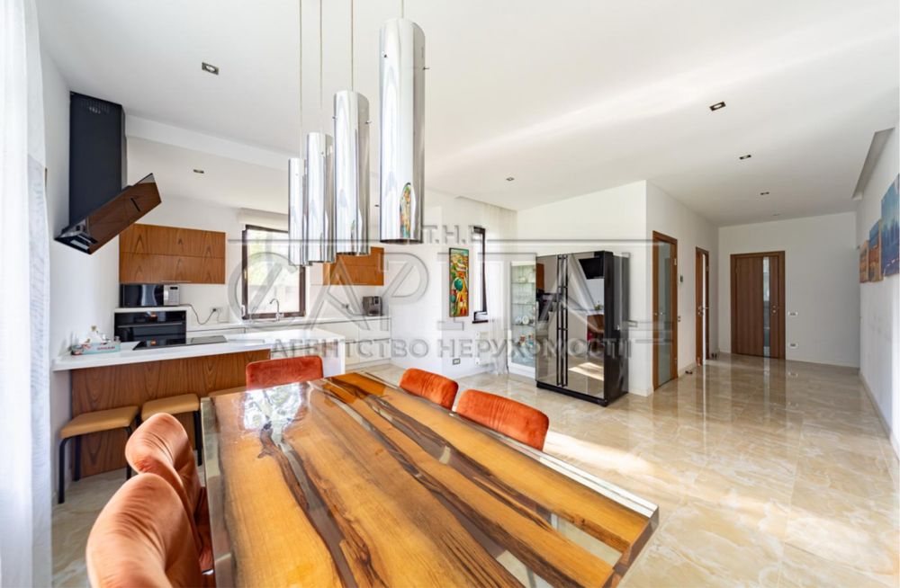 Оренда будинку у сосновому лісі, Святошинський район, Київ