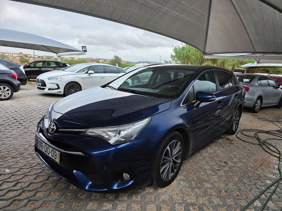 Toyota Avensis Touring Sports 1.6 D-4D Luxury+GPS