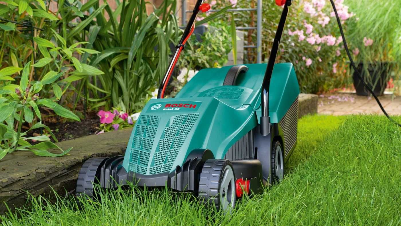 Газонокосарка електрична Bosch Elektro 1100Вт 3000об 30л Газонокосилка