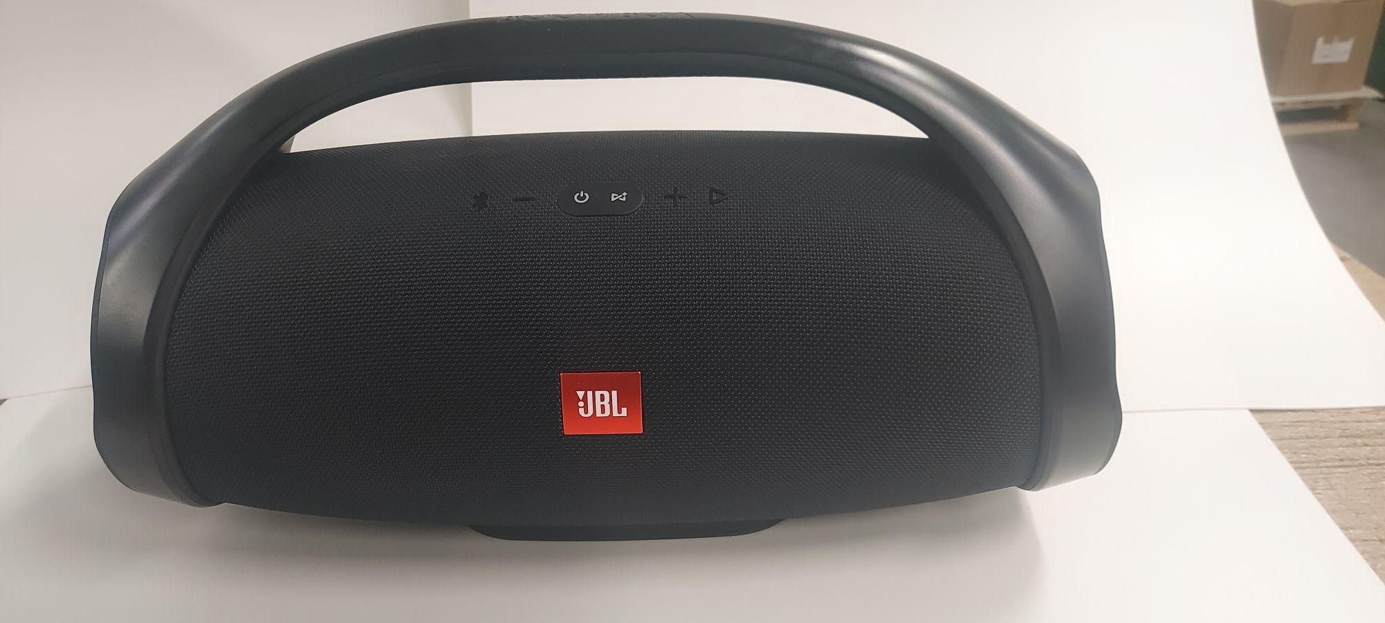 Jbl Boombox oryginalny.