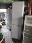 Sprzedam lodówkę Indesit
