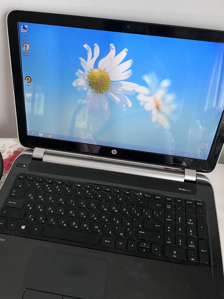 Ноутбук HP  Pavilion 15 windows 8