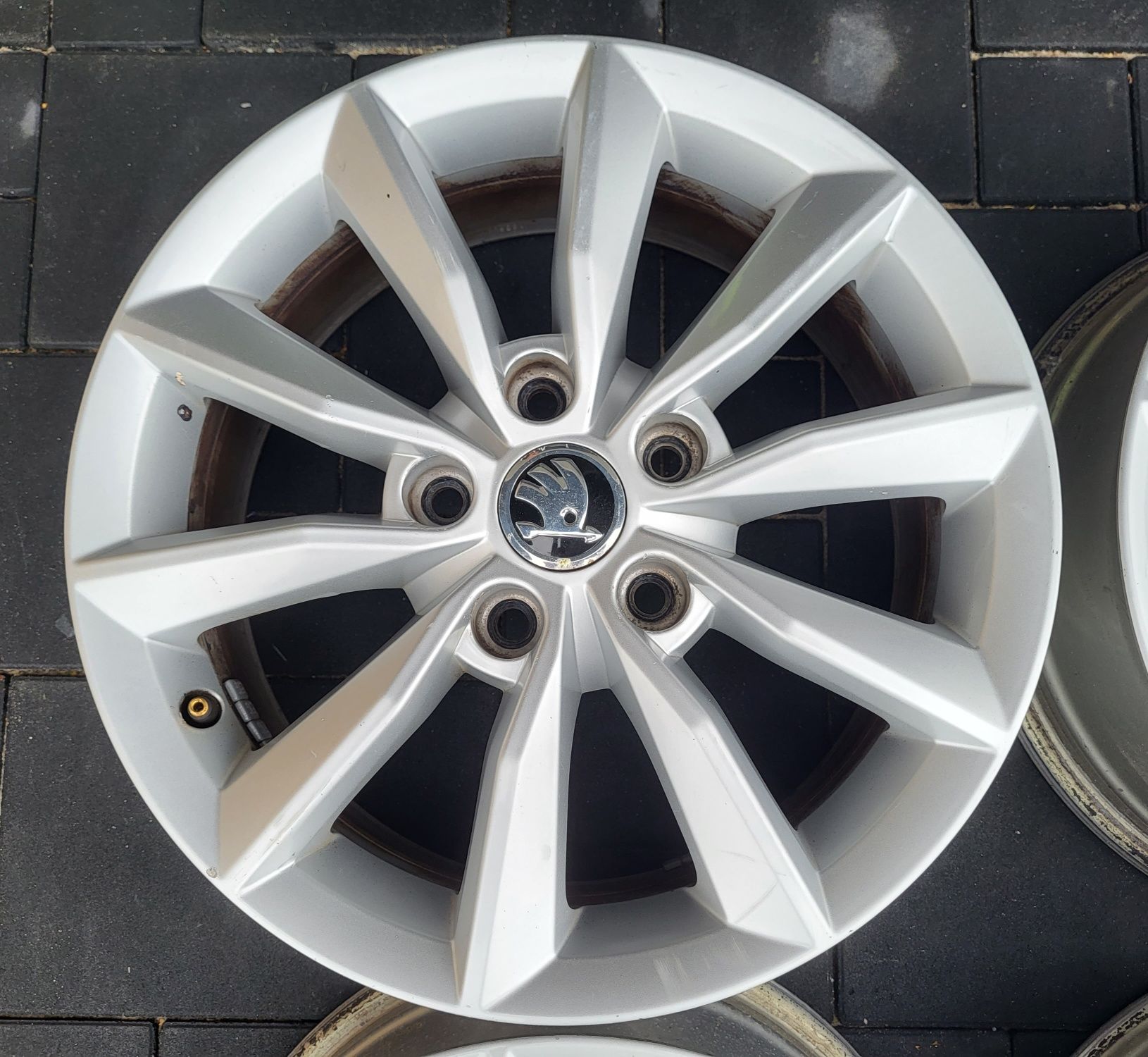 Felgi aluminiowe SKODA OCTAVIA III 16'' 6,5x16 5X112 ET46