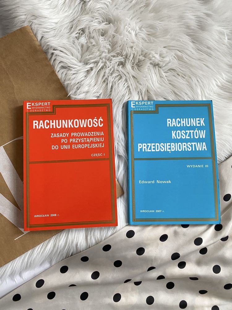 Dwie książki do rachunkowości finanse i rachunkowość książka