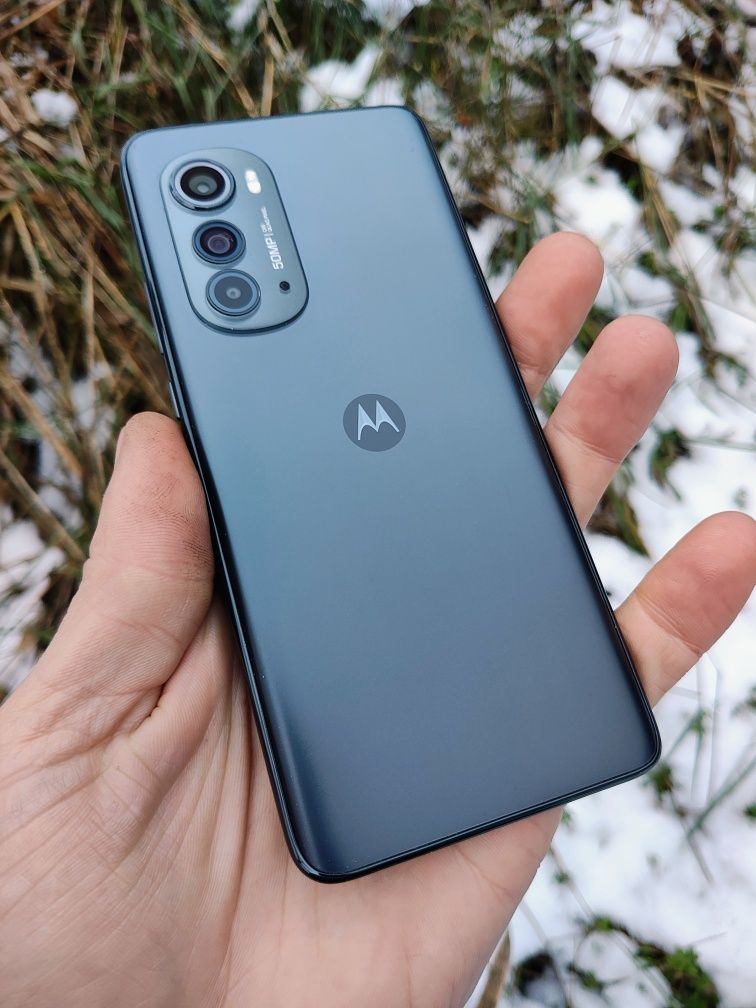 Motorola edge 2022 8/128gb OLED 144Hz 5000mAh