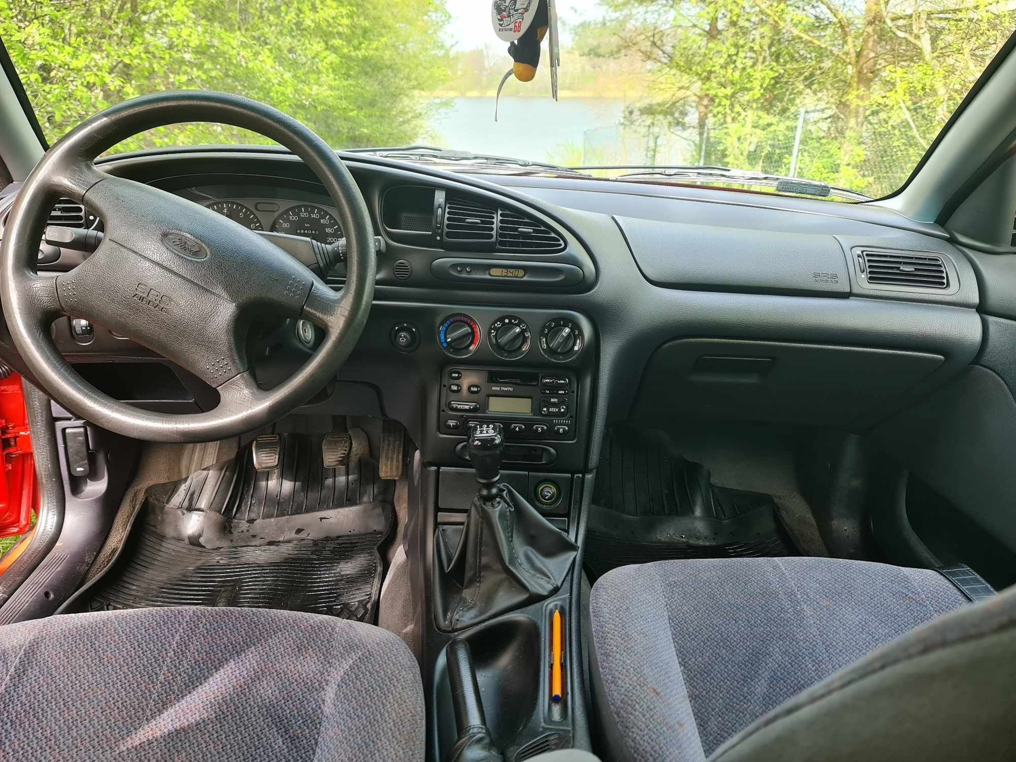 Ford Mondeo 1.6 kombi benzyna 1996