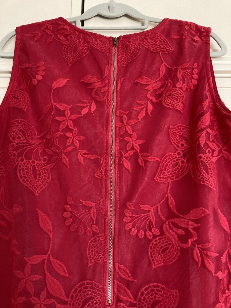 Elegante vestido em renda