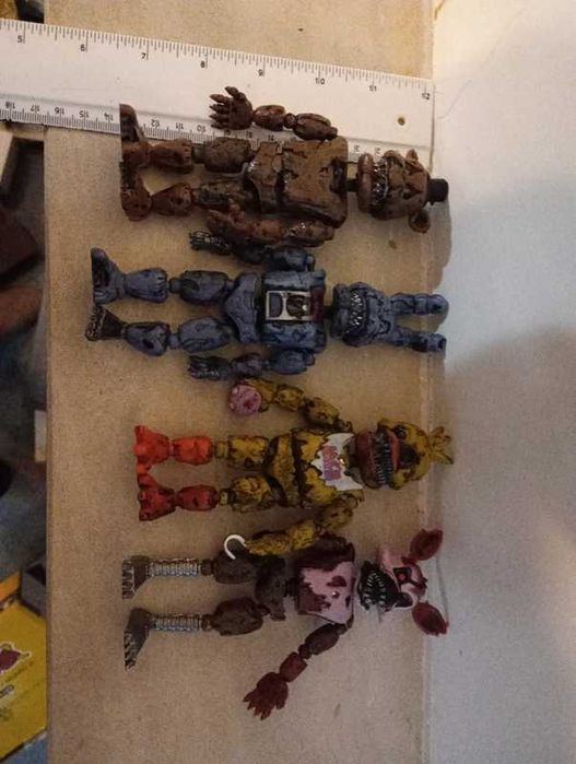 Figura de ação FNAF , da chica, da bonnie, do freedy e do foxy