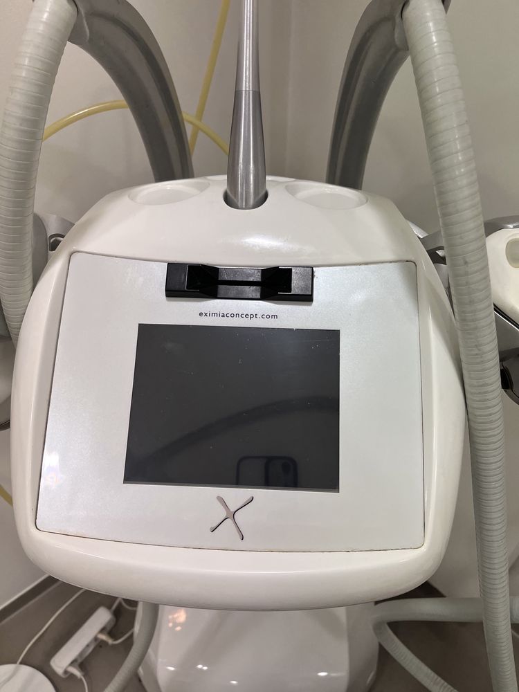 Maszyna Eximia | laseroterapia i usuwanie tkanki tłuszczowej