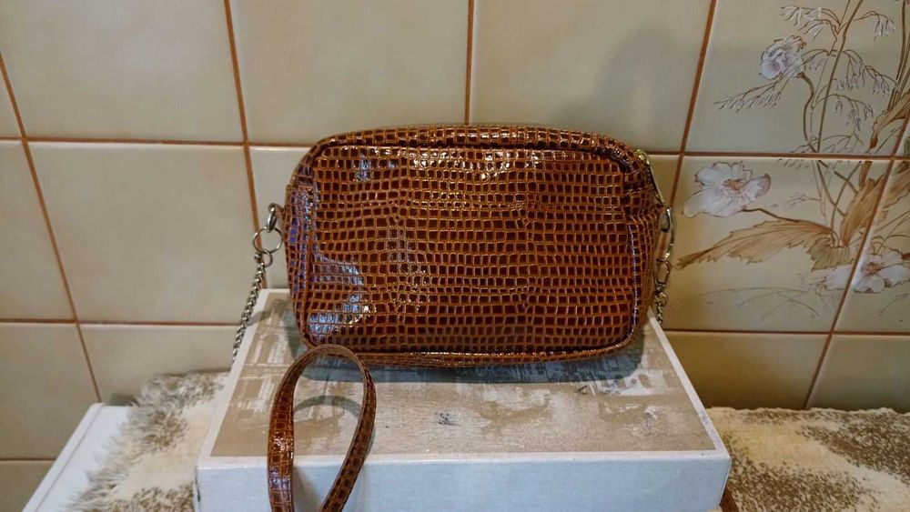 Torebka lakierowana Venezia