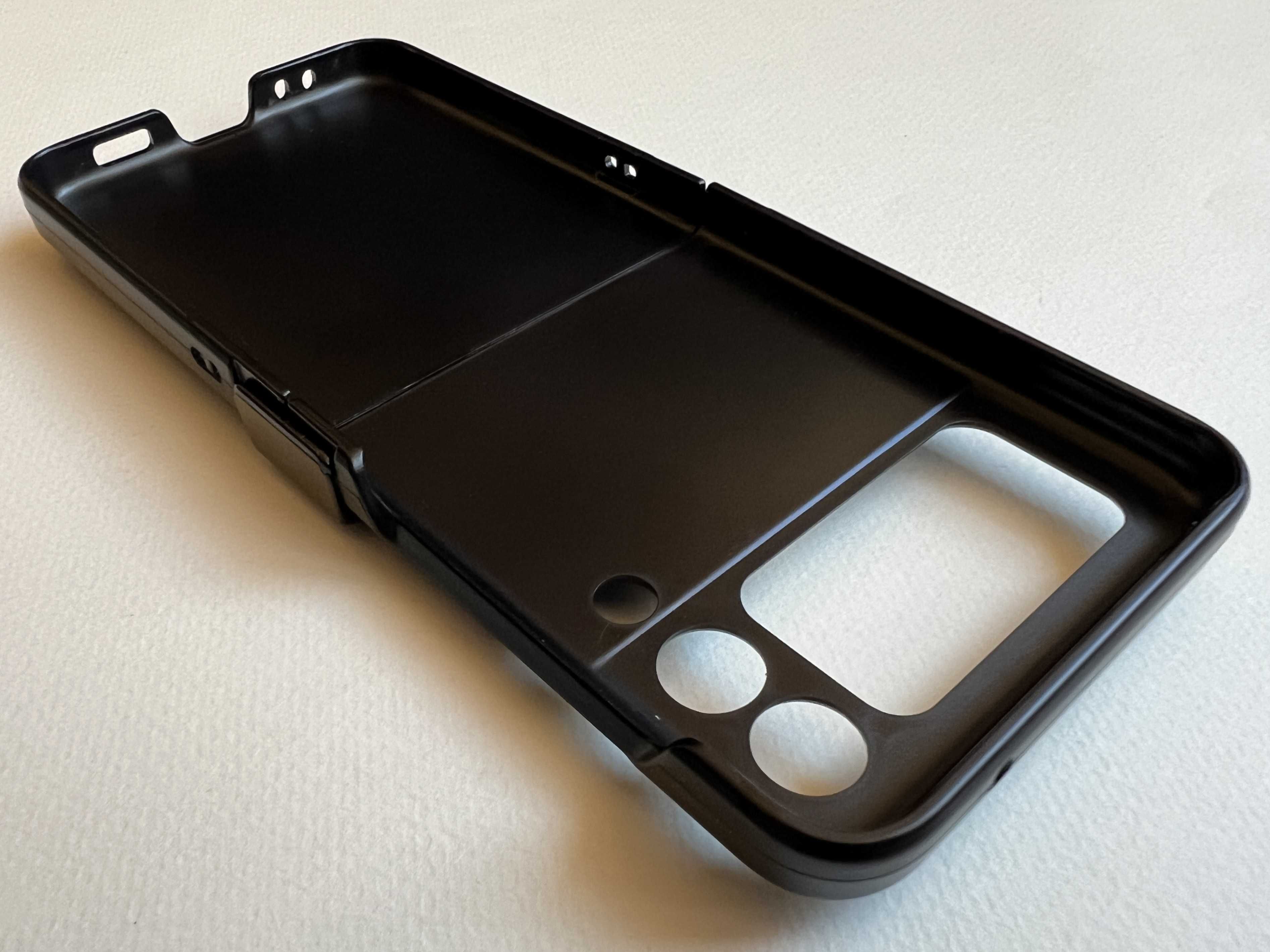 Samsung Galaxy Flip 3 чохол чорний Carbon розкладний матовий пластик