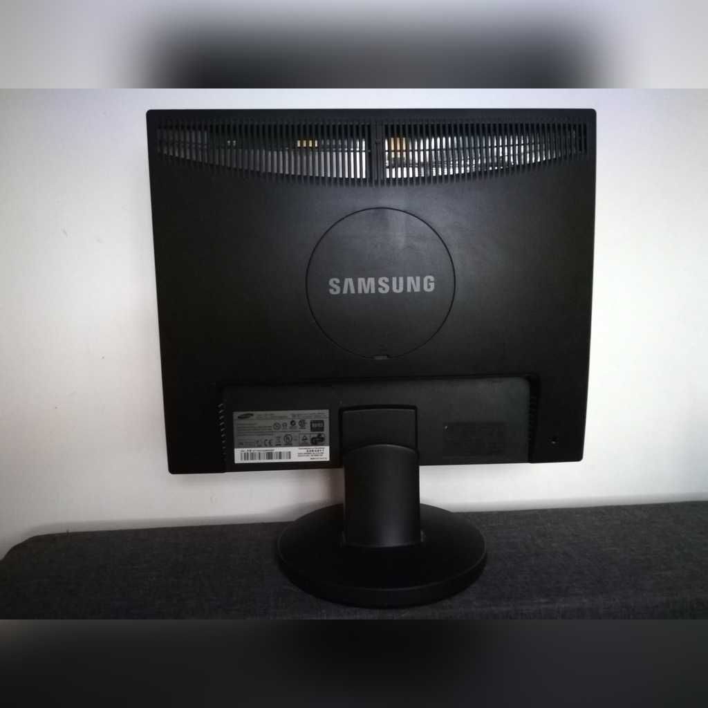 Monitor LCD SAMSUNG 19" 1280x1024