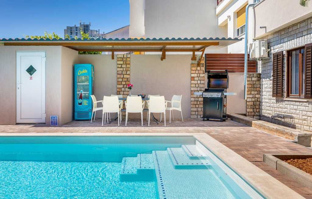 Wakacje, wrzesień, Chorwacja, Istria, apartament z basenem dla 10 osób