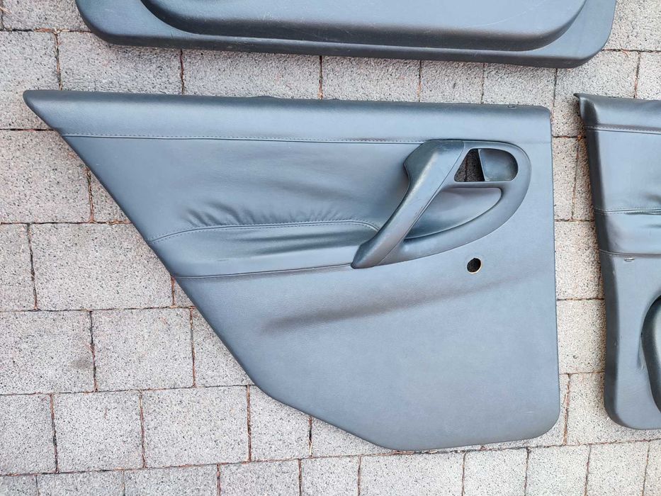 Boczki Drzwi Skóra VW Polo 6N