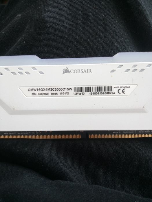 Corsair Vengeance RGB Pro White 16GB (2x8GB) DDR4