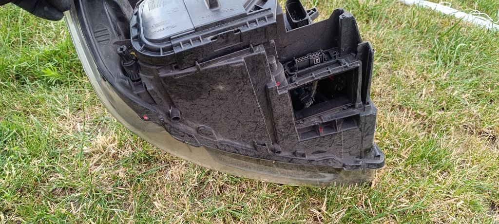 Lampa audi Q7 4l lewy przód bixenon