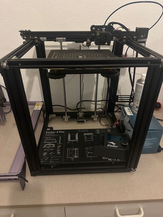 Impressora 3D ender 5 Pro com capa termica