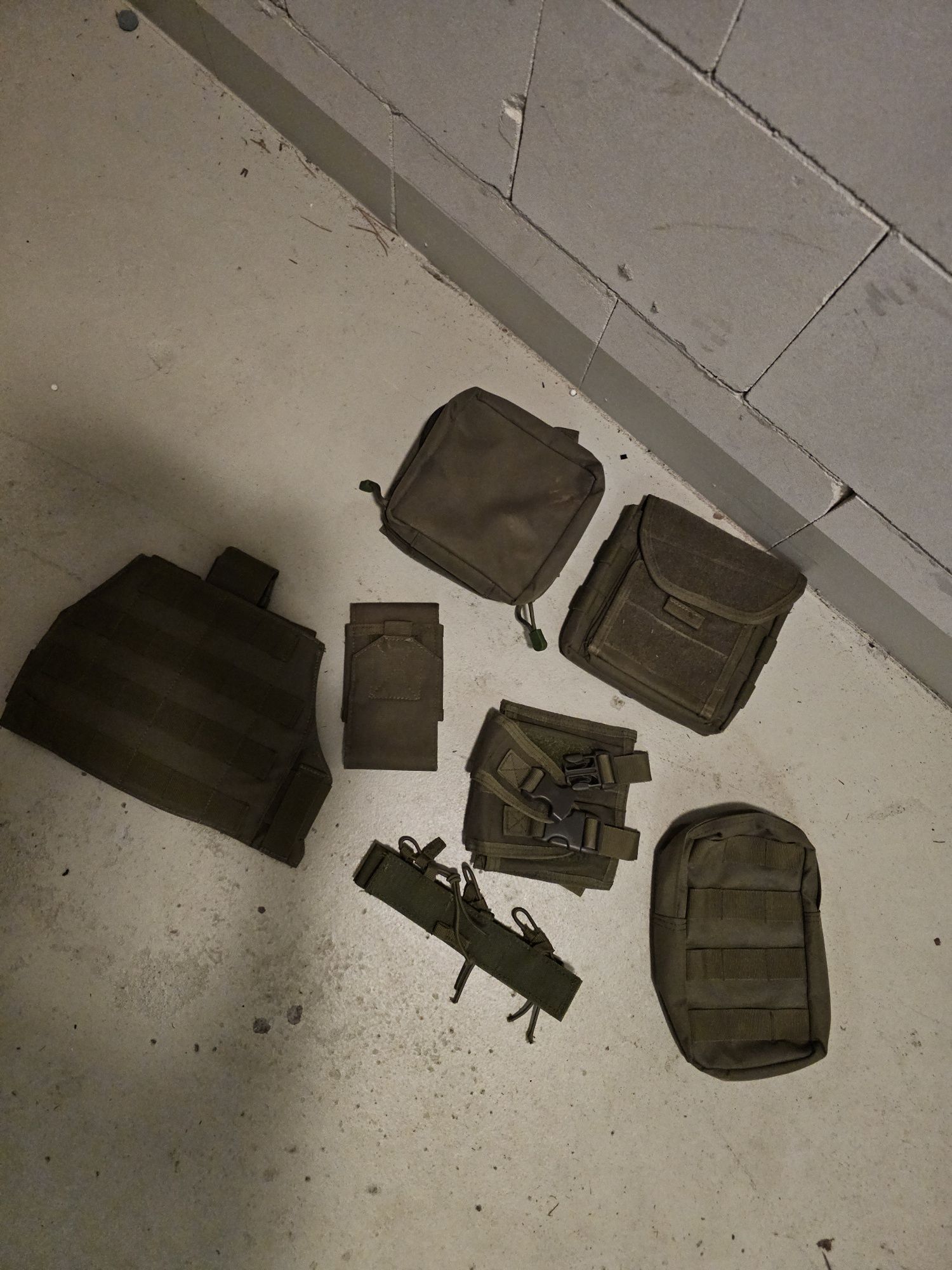 Kamizelka Taktyczna, pas, ładownice. Plate carrier.