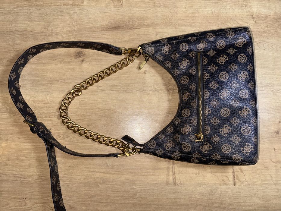 Сумка Guess оригінальна в хорошому стані