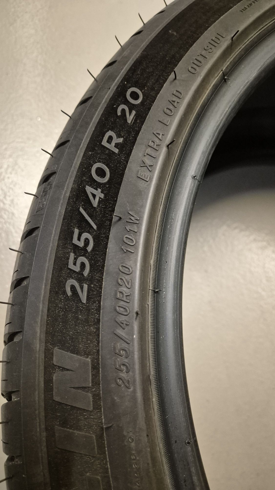 Opony Michelin 255/40 R20 101W Extra Load x 4 szt. Prawie nówki!
