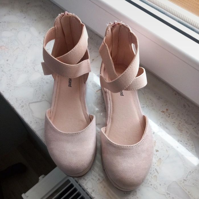 Buty letnie zamszowe