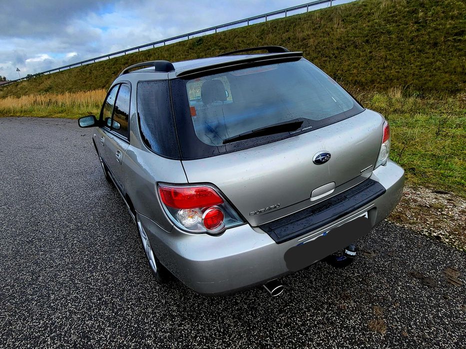 SUBARU IMPREZA 2.0 B automat skóra klima grz.fotele hak 4x4 SUPER STAN