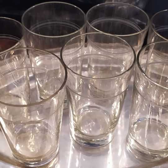 Szklanki,  kieliszki Hortensja, Zawiercie, piękne złotawe szkło 9 szt.