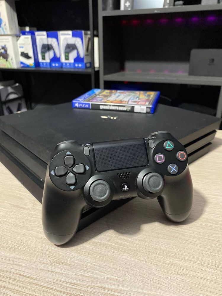 PlayStation 4 Pro CUH-72 ігрова приставка пс4 про ps4 pro