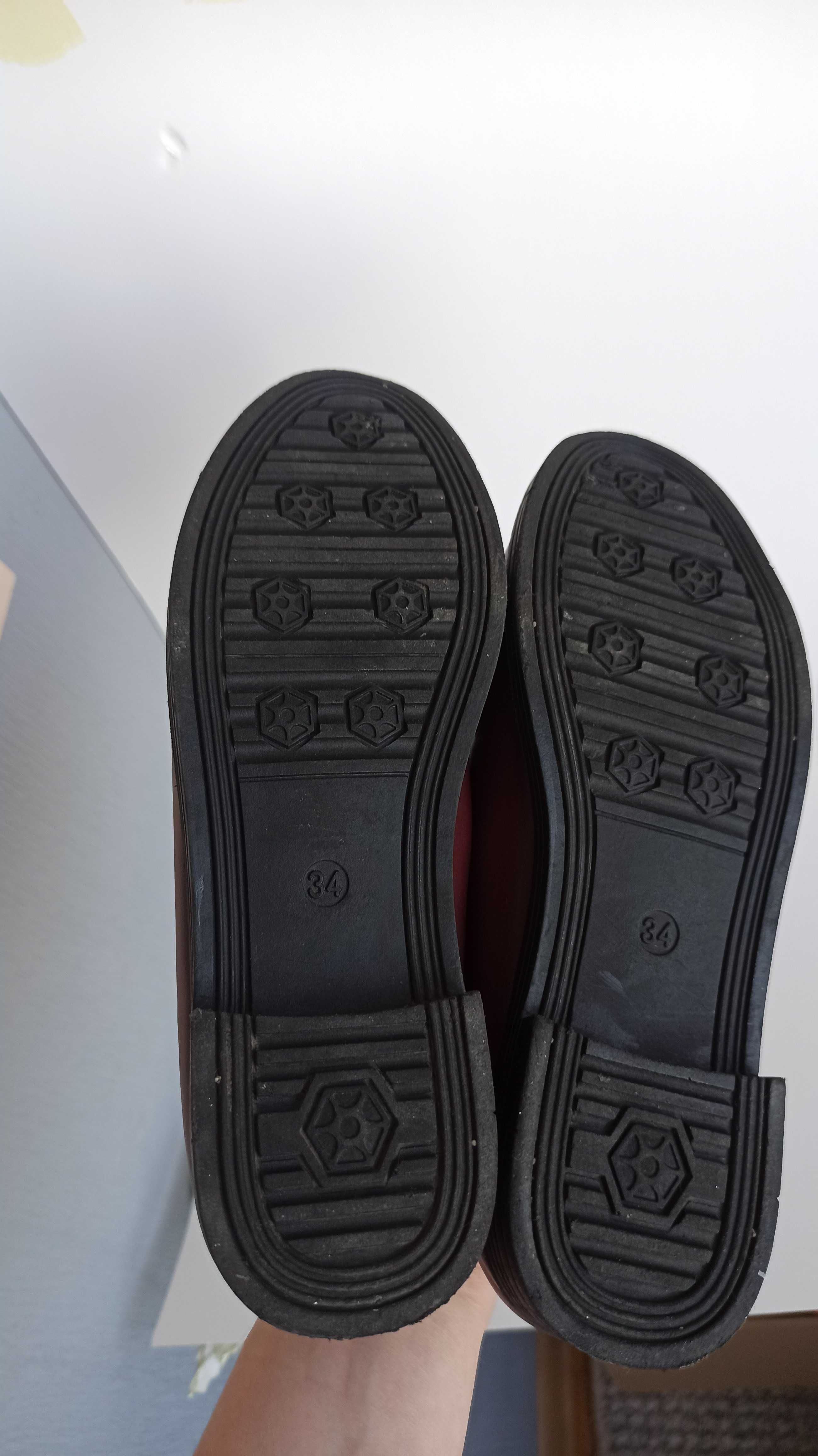 Туфлі  лофери для дівчинки 34 розміру від бренду horoso