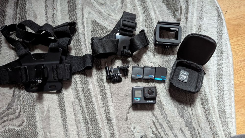 Екшн-камера Gopro 7 black + карта пам'яті та аксесуари