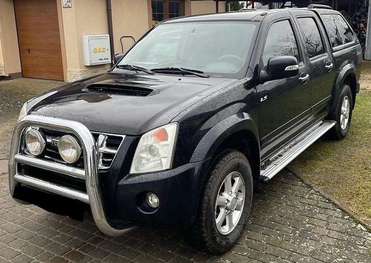 Isuzu  d-max Исузу Д-Макс 2.5/3.0 дизель МКПП/АКПП