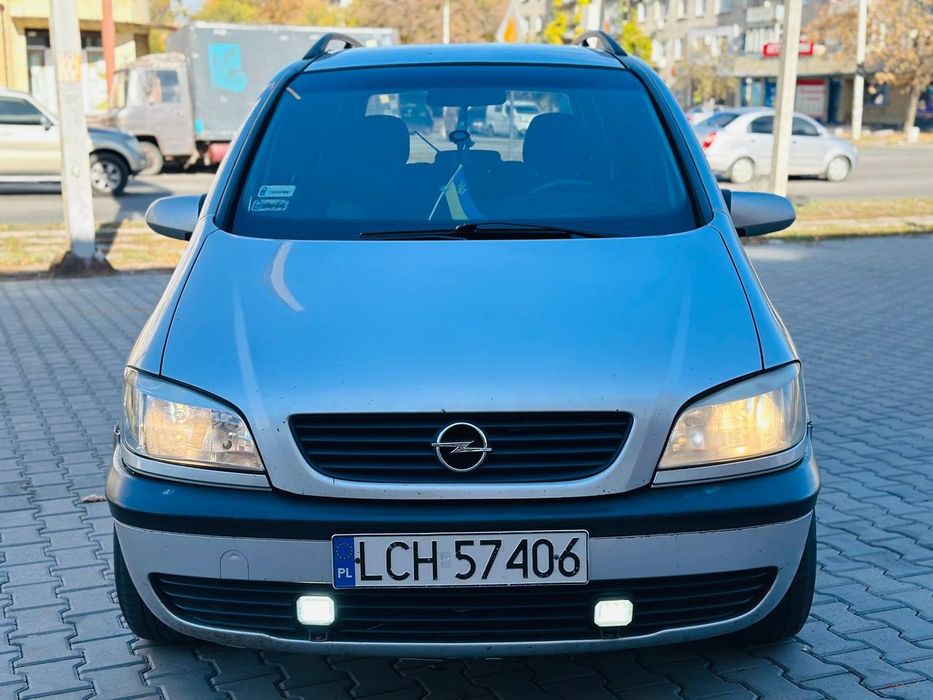 Продам Opel Zafira 1.9 TDI 7мест минивен в хорошем состоянии