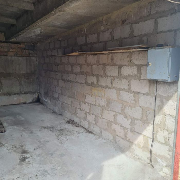Продам капитальный гараж в ГК "Надия",на Солнечном(м.Инудустриальная)