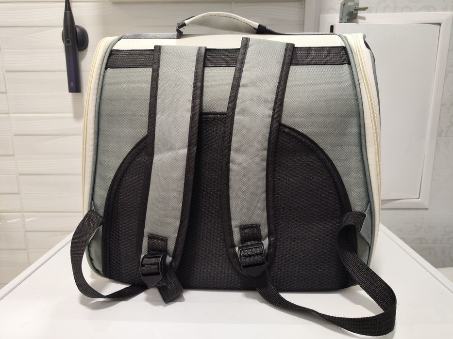 Рюкзак-переноска для котов и собак. Серый цвет